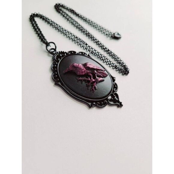 Purple Iridescent Raven Crow Gothic Rockabilly Cameo Black Necklace Pendant - Picture 5 of 6